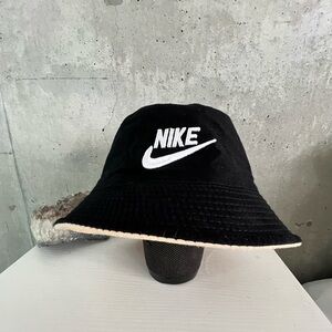 Nike Bucket Hat